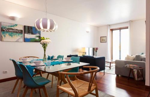 Santos Apartamento | Charming 2-Bedroom Apartment in the City Centre
