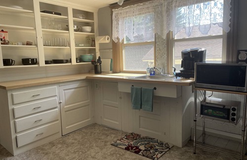 Auburn Apartamento | Charming 2 bedroom apt in quiet neighborhood