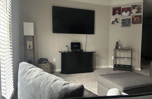 Kennesaw Apartamento | Charming 2-Bedroom Apt with WiFi & Fitness Room, Near Truist Park in Metro ATL