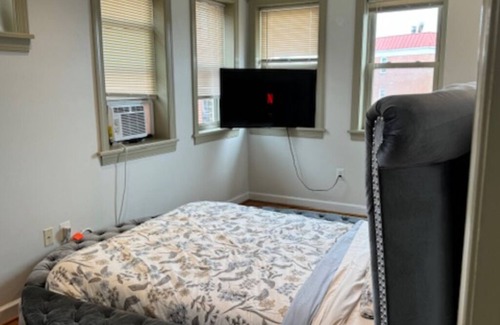 Adams Morgan Cama Y Desayuno | Charming 2-bedroom bed & breakfast in amazing Washington with WiFi, fitness room