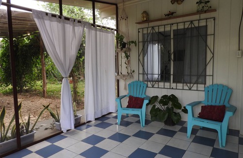 Cabo Blanco Casa | Charming 2-bedroom beach house in CR's only Blue Zone with AC, WiFi and Jacuzzi.
