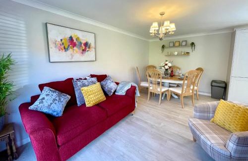 Trimley Casa | Charming 2 Bedroom Bungalow with open plan living