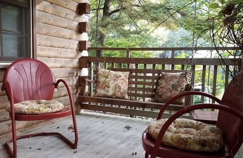 Bar Harbor Casa | Charming 2-bedroom Cabin with WiFi, AC in amazing Bar Harbor