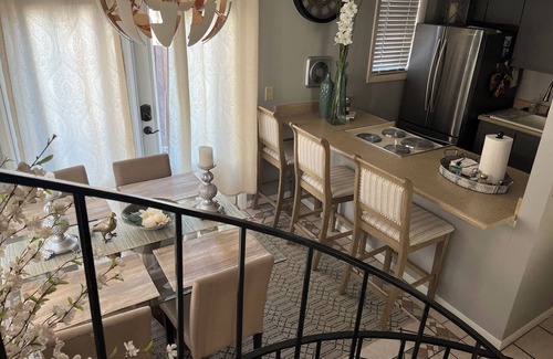 East Walnut HIlls Condominio | Charming 2-bedroom condo with WiFi, AC, <10 min from downtown Cincinnati