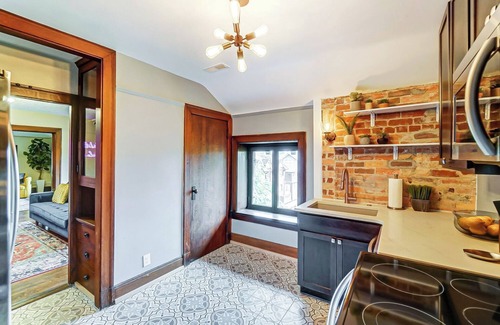 Roselawn Finance Apartamento | Charming 2-bedroom carriage house apartment on 2 acre estate