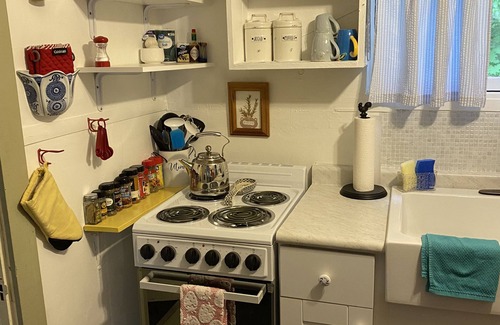 Pittsfield Cabaña | Charming 2-Bedroom Cottage with WiFi, AC in Quiet North Berkshire Location