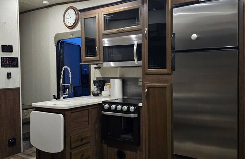 San Rafael Casa | Charming 2-bedroom C-class with WiFi, AC in San Rafael minutes from BLM Hunting