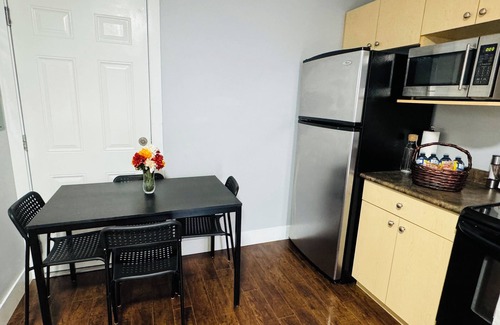 Maple Ridge Casa | Charming 2-bedroom Basement