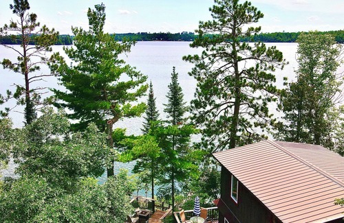 Cook Cabina | Charming 2-bedroom cabin ON VERMILION with sand beach, sauna, pickle ball, sauna