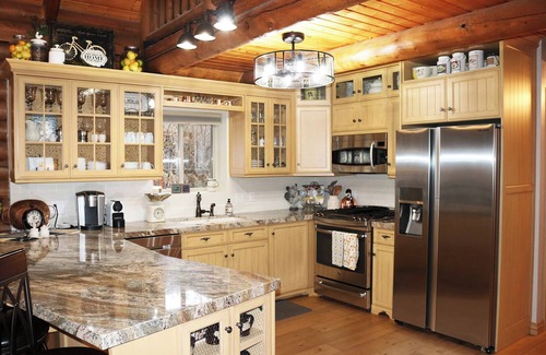Snowbird Cabina | Charming 2-bedroom cabin on the Provo River