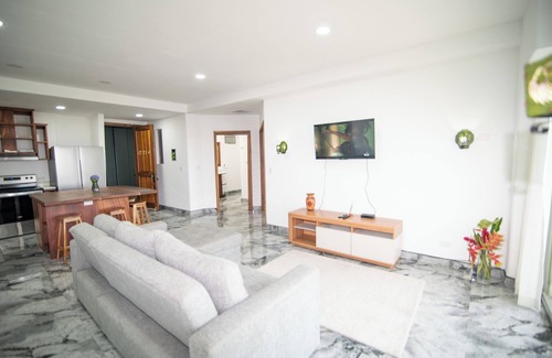 Tilarán Condominio | Charming 2-bedroom condo with WiFi, AC in marvelous Lake Arenal.