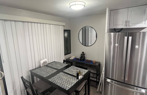 Tukwila Condominio | Charming 2-bedroom condo near SeaTac airport