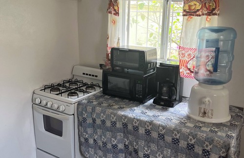 Ensenada Cabaña | Charming 2-bedroom cottage in peaceful Ensenada with WiFi, AC