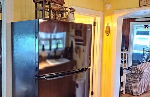 Micanopy Cabaña | Charming 2-bedroom cottage in nice Orange Lake with AC, WiFi