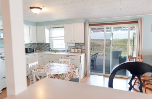 Seabrook Cabaña | Charming 2-bedroom cottage at fabulous Seabrook Beach with breathtaking sunsets!