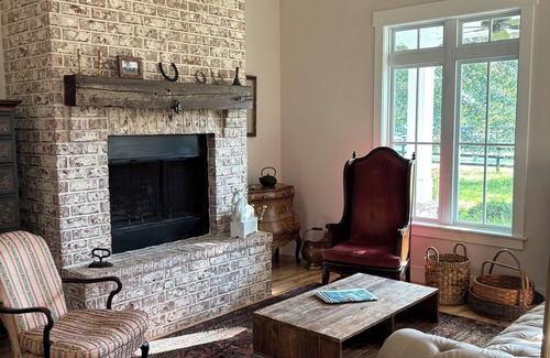 Aiken Cabaña | Charming 2-bedroom cottage "The Hideout" in delightful Aiken, SC