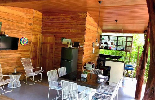 Cantón de Hojancha Cabina | Charming 2-bedroom cabin in beautiful Santa Marta with AC, WiFi