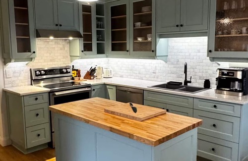 Courtenay Casa | Charming 2-bedroom Duplex with WiFi and AC in Courtenay