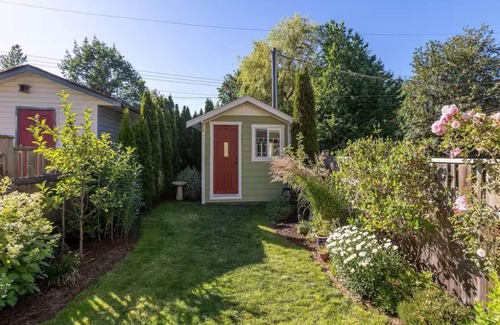 Courtenay Casa | Charming 2-bedroom Duplex with WiFi and AC in Courtenay