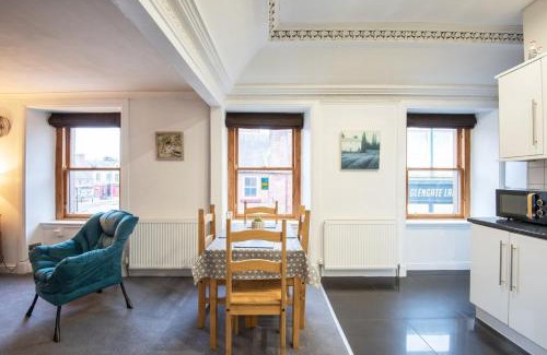 Kirriemuir Apartamento | Charming 2 Bedroom Flat in the Heart of Kirriemuir