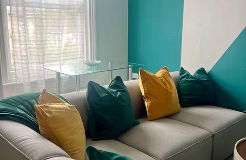 Welford Apartamento | Charming 2-bedroom apartment in nice Stoneygate with WiFi