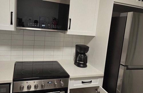 Southwest Calgary Casa | Charming 2-bedroom guest suite in Calgary.