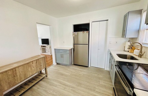 Long Beach Casa | Charming 2-bedroom house in fantastic Long Beach with WiFi