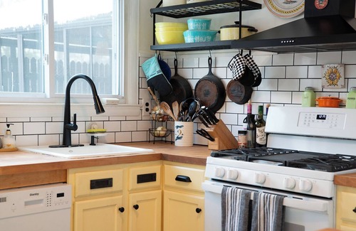 Saugerties Casa | Charming 2-bedroom house with AC, WiFi in wonderful Woodstock