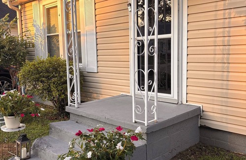 Scottsboro Casa | Charming 2-bedroom house in welcoming Scottsboro, CLOSE TOBOAT SLIP, restaurants