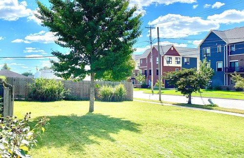 South Bend Casa | Charming 2-bedroom home, close to Downtown South bend and 5 mins away from ND