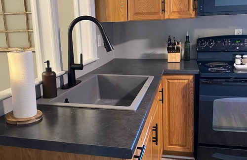 Wilmington Casa | Charming 2 Bedroom House on Wayne
