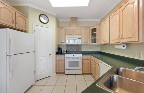 Brunswick Casa | Charming 2-bedroom house on a Pond with Wildlife