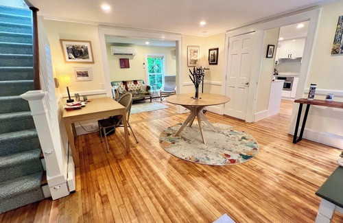 North Cambridge Casa | Charming 2-bedroom house with a hidden garden in lovely Cambridge.