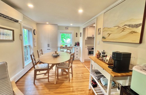 North Cambridge Casa | Charming 2-bedroom house with a hidden garden in lovely Cambridge.