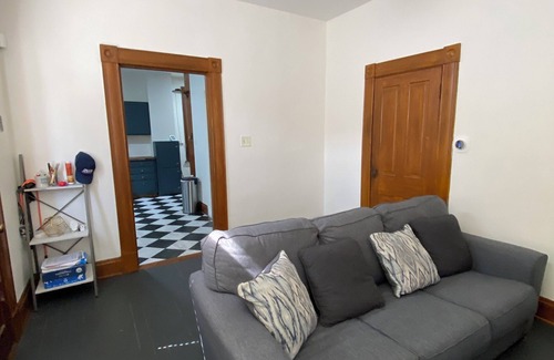 Covington Casa | Charming 2-bedroom house with WiFi, off street parking and side yard.