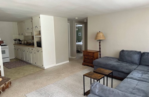Chassahowitzka Casa | Charming 2-bedroom house with WiFi, AC in enchanting Homosassa