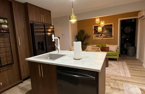 New Haven Casa | Charming 2-bedroom house with AC, WiFi in fantastic New Haven