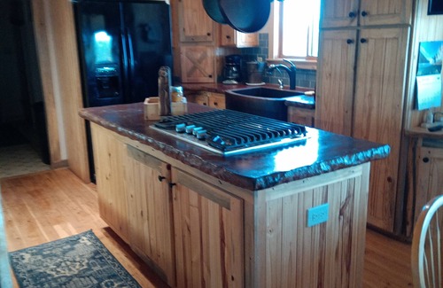 Saint Stephens Casa | Charming 2-bedroom house with WiFi and AC