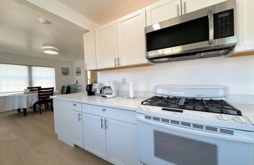 Central San Mateo Casa | Charming 2-bedroom house with WiFi and AC in San Mateo