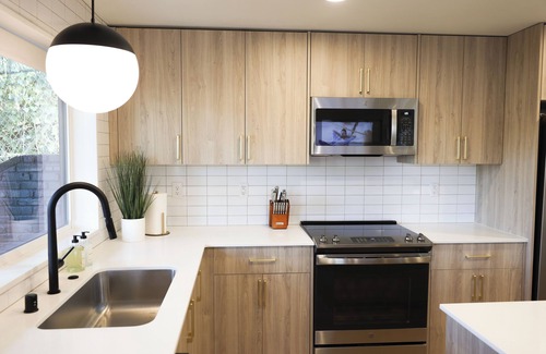 Lincoln Casa | Charming 2-bedroom home close to Vancouver Downtown