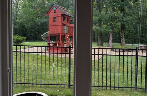 Franklin Casa | Charming 2-bedroom home on 15 acres is a Franklin Oasis