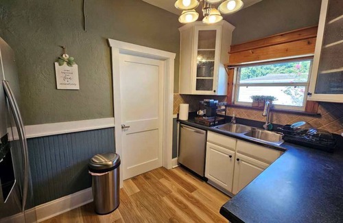 Clermont Casa | Charming 2-bedroom house - Stunning Views of Lake Minneola in Heart of Downtown