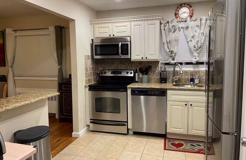 Freeport Casa | Charming 2-bedroom house with WiFi, AC in wonderful Freeport