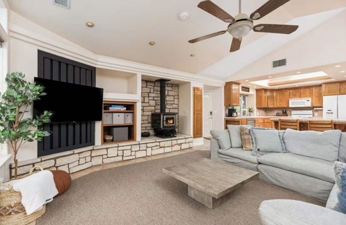 Midpines Casa | Charming 2-bedroom house with WiFi, AC, EV charger NEAR Yosemite