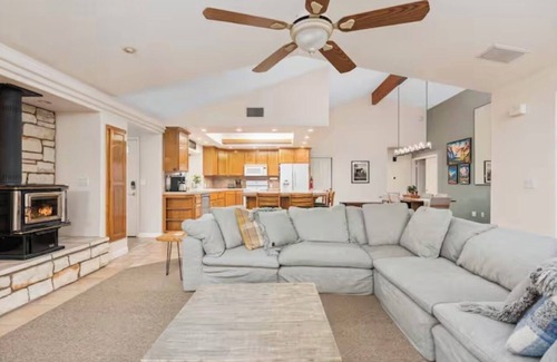 Midpines Casa | Charming 2-bedroom house with WiFi, AC, EV charger NEAR Yosemite