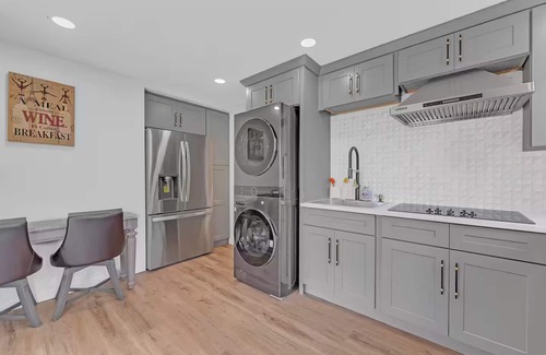 West Haven-Sylvan Casa | Charming 2-bedroom house in brilliant Portland with WiFi, AC