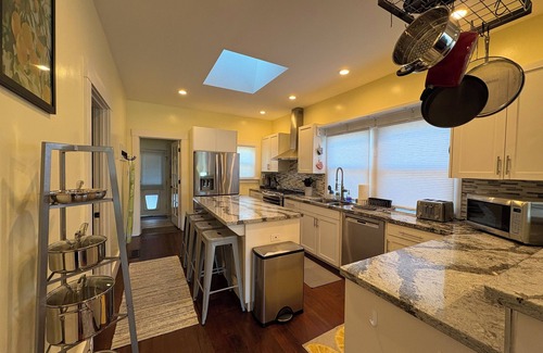 Point Richmond Casa | Charming 2-bedroom house in historic Point Richmond