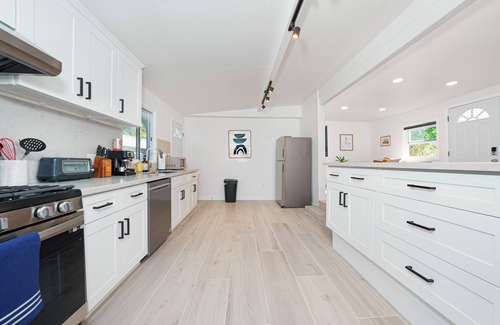 South San Gabriel Casa | Charming 2-bedroom house with WiFi and AC in Rosemead