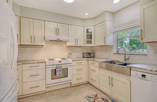 South Sarasota Casa | Charming 2-bedroom house with AC in Sarasota