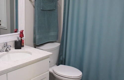Savannah Casa | Charming 2-bedroom house in Savannah. Be our guest!